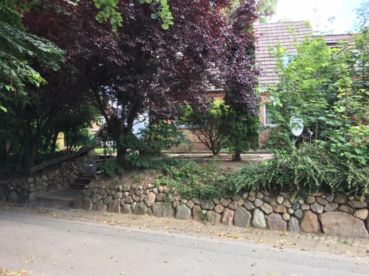 Muehlenweg- Tante Lise Apartment Süderlügum Bagian luar foto